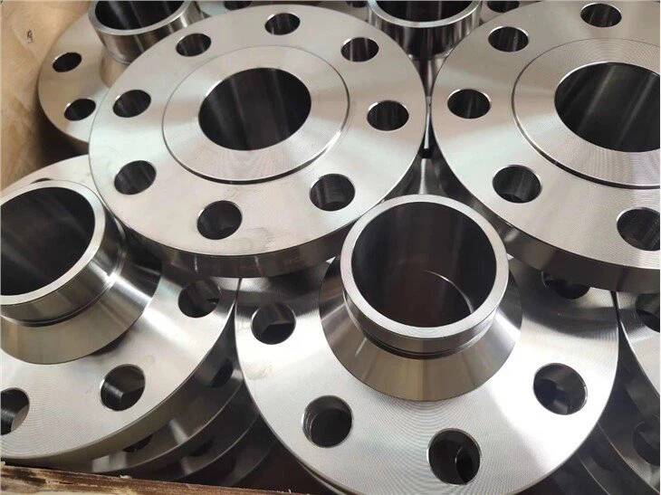 Фланец с приварной горловиной из нержавеющей стали